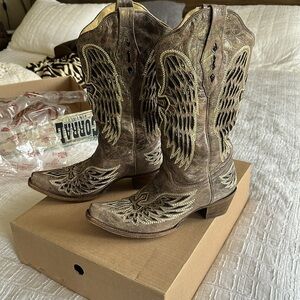 Corral Ladies western boots sz 10, used, great condition stored in original pkg